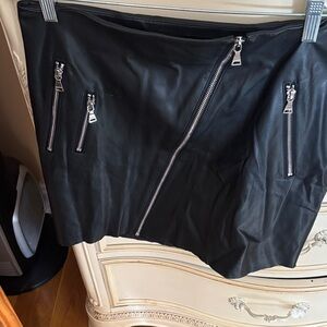 Express Black Mini Skirt with Zipper Accents